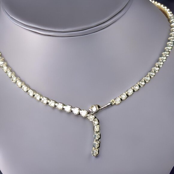 1954 Vintage Hook and Extender Rhinestone and Glass Wedding Party Necklace - Picture 5 of 6